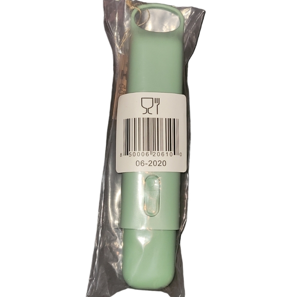 2/$20 !!!! HIP Cutlery Set - Picture 3 of 6